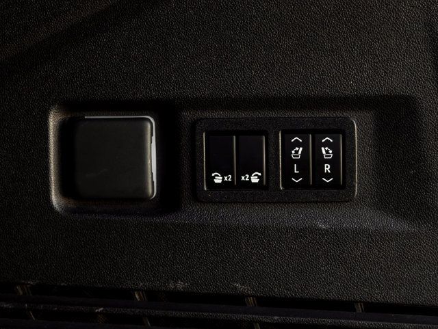Used 2021 Chevrolet Tahoe Premier AWD/4WD image 36
