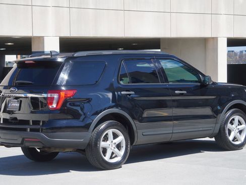 Used 2018 Ford Explorer 4WD image 7