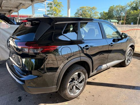 Used 2025 Nissan Rogue SV AWD/4WD image 61