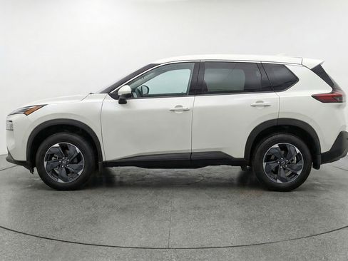 Used 2025 Nissan Rogue SV AWD/4WD image 5