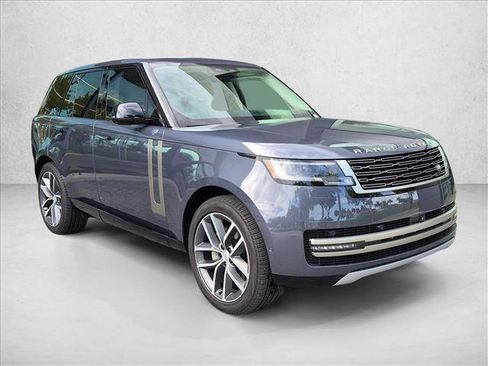 Used 2024 Land Rover Range Rover SE AWD/4WD image 3