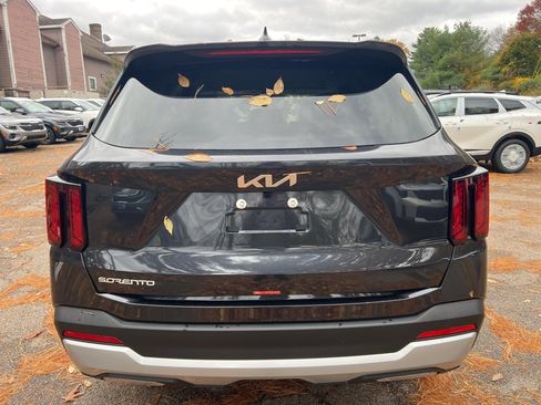 New 2026 Kia Sorento LX image 3