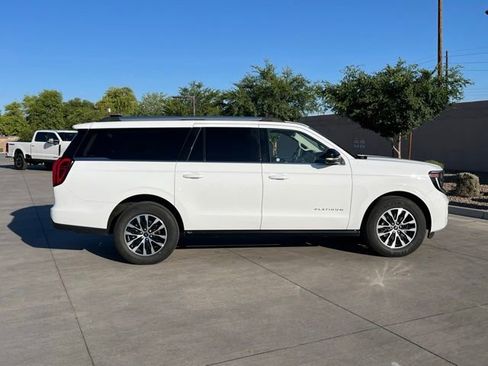 Used 2025 Ford Expedition Max Platinum AWD/4WD image 5