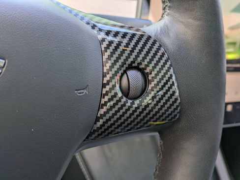 Used 2023 Tesla Model Y Long Range image 24