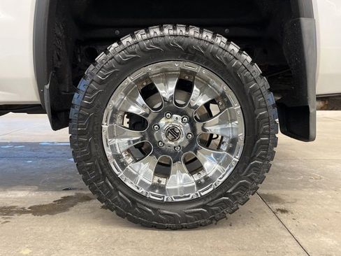 Used 2017 GMC Sierra 1500 SLE image 10