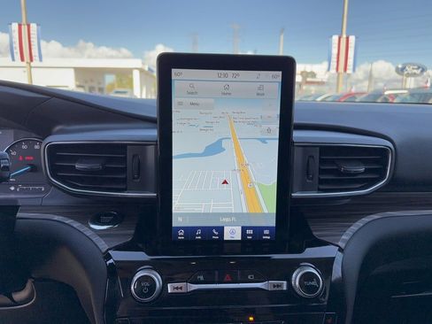 Certified 2022 Ford Explorer Limited w/ Limited Technology Package image 20