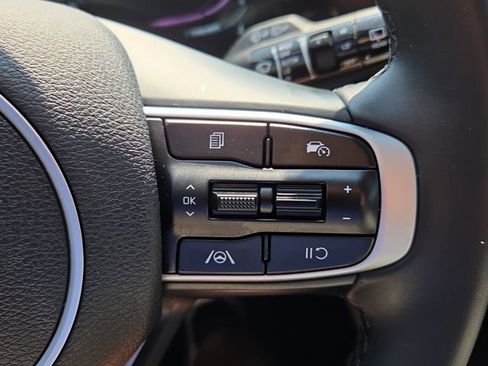 Used 2025 Kia Sportage EX FWD image 25