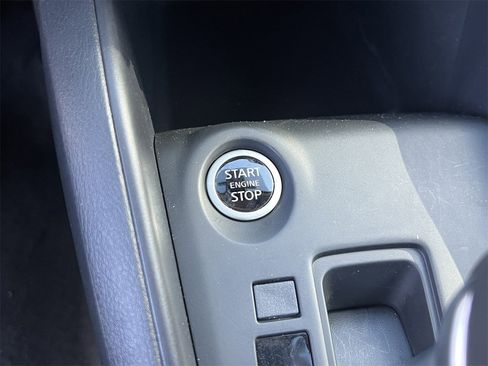 Certified 2025 Nissan Kicks Play S image 19