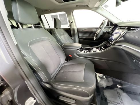 Used 2023 Jeep Grand Cherokee L Laredo w/ Luxury Tech Group I AWD/4WD image 29
