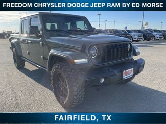 Used 2025 Jeep Gladiator Willys video 1