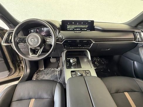 Certified 2025 MAZDA CX-70 Plug-In Hybrid w/ Premium Plus image 11