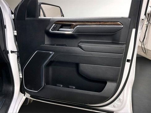 Used 2023 GMC Sierra 1500 SLE image 28