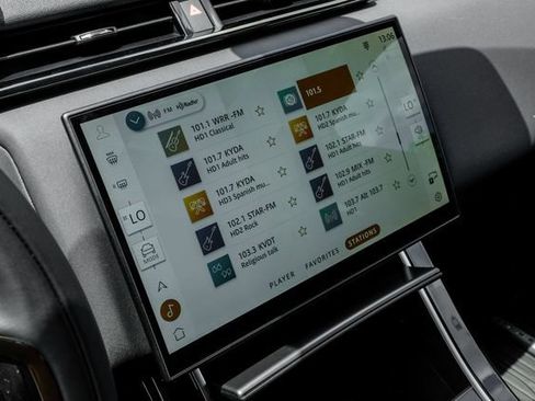 New 2026 Land Rover Range Rover Velar S AWD/4WD image 38