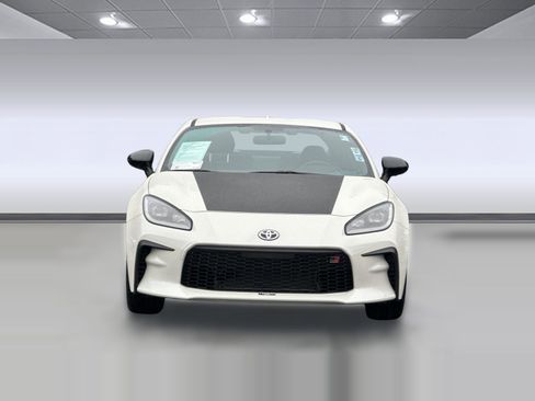 Used 2024 Toyota GR86 TRUENO Edition image 5