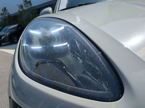 Used 2021 Porsche Macan AWD/4WD image 10