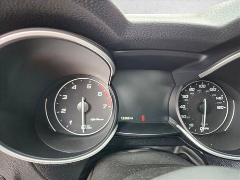 Used 2023 Alfa Romeo Stelvio Sprint RWD image 9