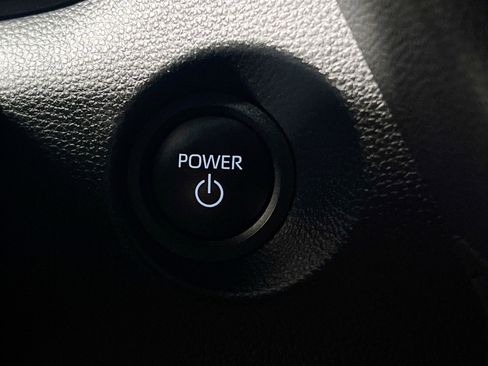 Used 2024 Toyota Corolla Cross XSE w/ Convenience Package image 24