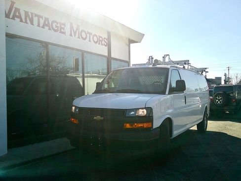 Used 2025 Chevrolet Express 2500 Extended w/ Communications Package image 1