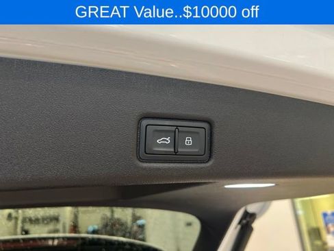 Used 2025 Audi Q5 Premium w/ 19" Wheel Package AWD/4WD image 18