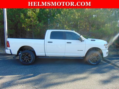 New 2026 RAM 2500 Big Horn AWD/4WD image 6