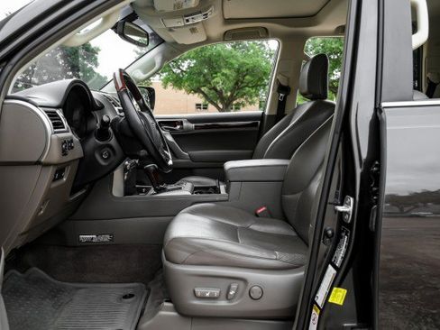 Used 2015 Lexus GX 460 Luxury AWD/4WD image 3
