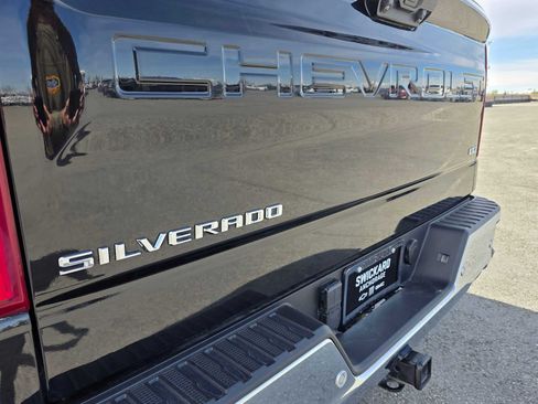 Used 2023 Chevrolet Silverado 1500 LTZ AWD/4WD image 14