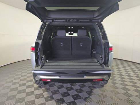 Used 2023 Rivian R1S Adventure image 32