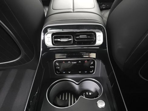 Certified 2024 Mercedes-Benz Maybach S 580 4MATIC image 32