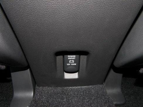 New 2026 Mitsubishi Eclipse Cross LE image 18