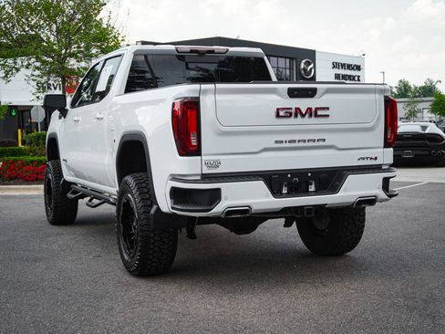 Used 2023 GMC Sierra 1500 AT4 w/ Technology Package AWD/4WD image 8
