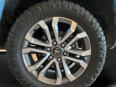 Used 2026 Toyota 4Runner Limited AWD/4WD image 31