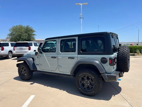 Used 2023 Jeep Wrangler Unlimited w/ Cold Weather Group AWD/4WD image 4