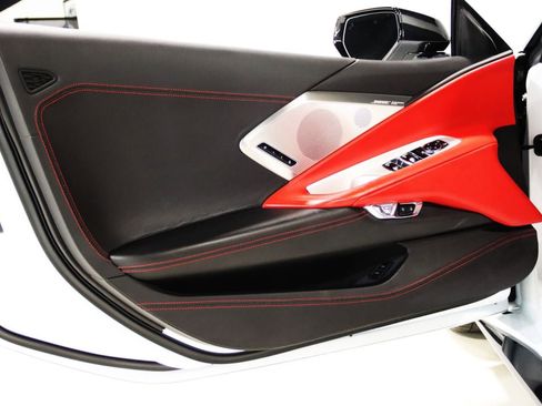 Used 2024 Chevrolet Corvette Stingray Premium Conv w/ Z51 Performance Package RWD image 38