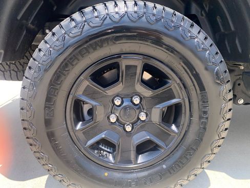 Used 2023 Jeep Gladiator Mojave w/ Cold Weather Group AWD/4WD image 27