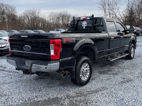 Used 2019 Ford F350 XLT w/ XLT Premium Package image 5