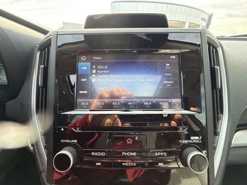 Used 2023 Subaru Forester Premium image 16