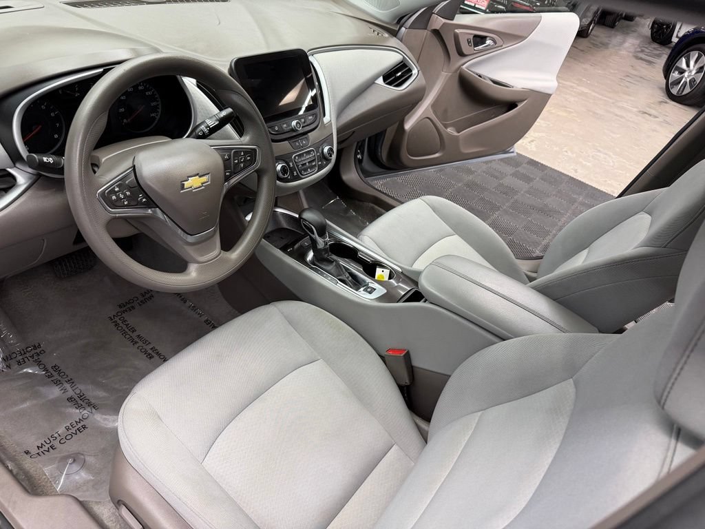 Used 2024 Chevrolet Malibu LT FWD image 32