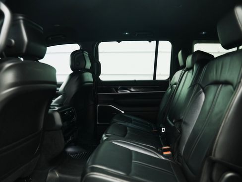 Used 2023 Jeep Wagoneer L 4WD w/ Convenience Group I image 25