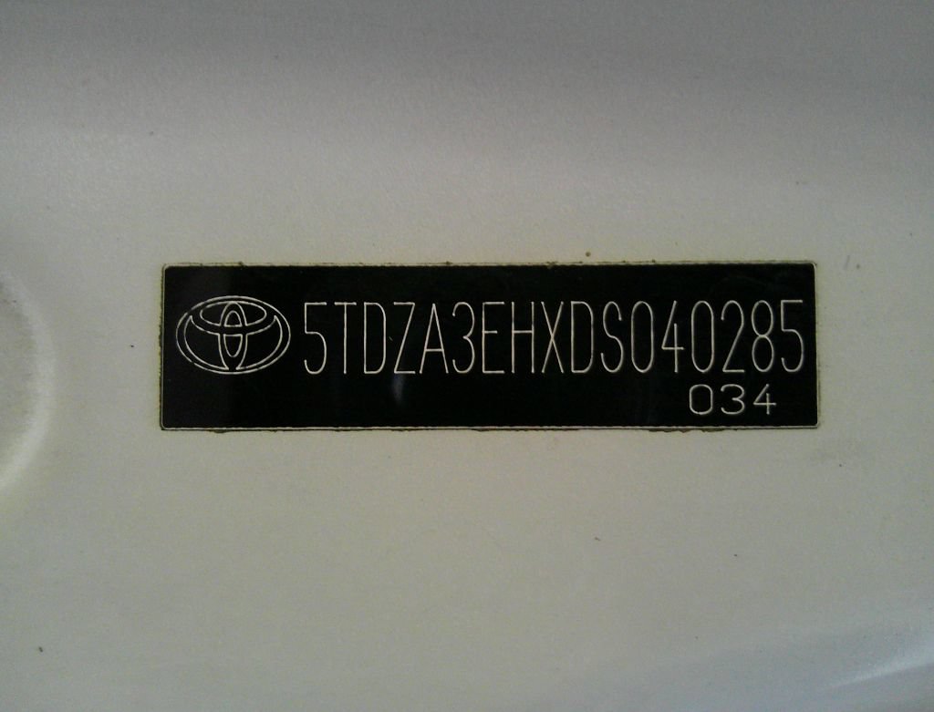 Used 2013 Toyota Highlander Plus FWD image 49