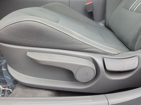 Used 2022 Hyundai Elantra SEL w/ Convenience Package FWD image 11