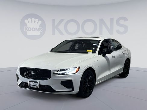 Used 2024 Volvo S60 T8 Plus AWD/4WD image 1