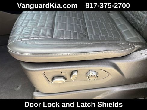 Used 2025 Cadillac Escalade Premium Luxury Platinum RWD image 16