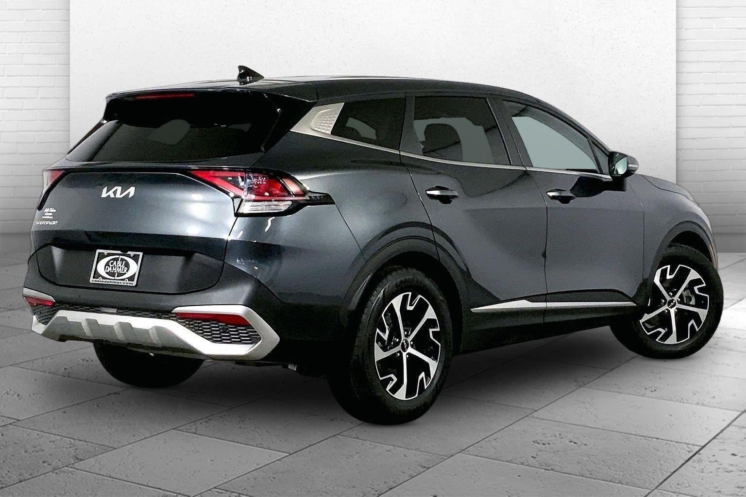 Used 2025 Kia Sportage EX FWD image 13