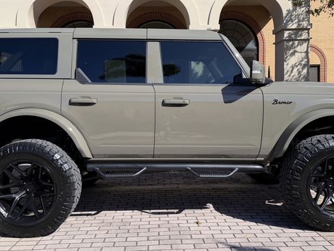 Used 2025 Ford Bronco Outer Banks image 4