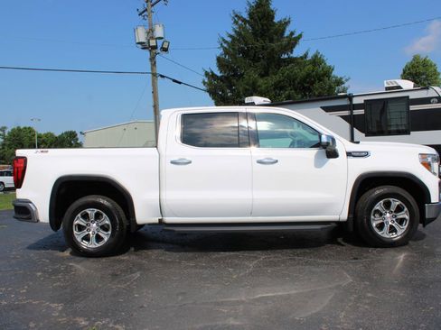 Used 2021 GMC Sierra 1500 SLT w/ SLT Convenience Package AWD/4WD image 3