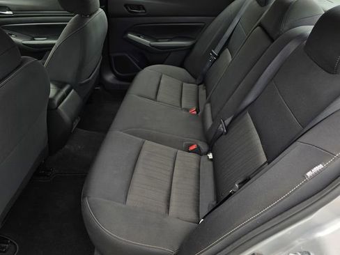Used 2024 Nissan Altima 2.5 SV FWD image 26