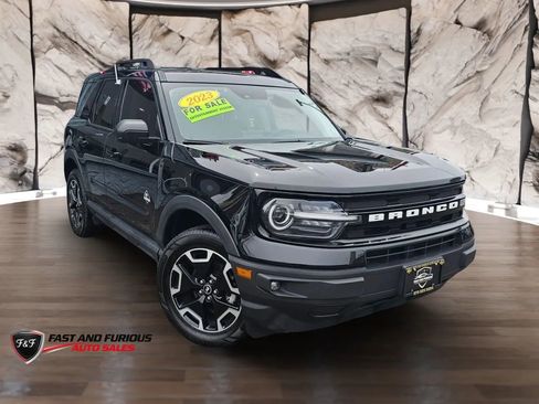 Used 2023 Ford Bronco Sport Outer Banks AWD/4WD image 1