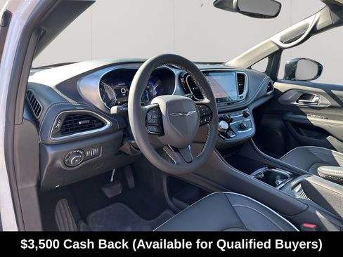 New 2026 Chrysler Pacifica Limited w/ S Appearance Package FWD image 27