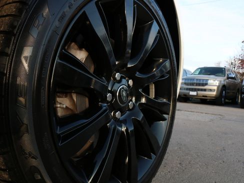 Used 2016 Land Rover Range Rover Supercharged image 7