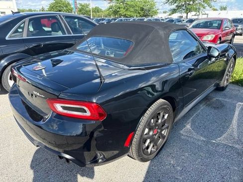 Used 2017 FIAT 124 Spider Abarth RWD image 5